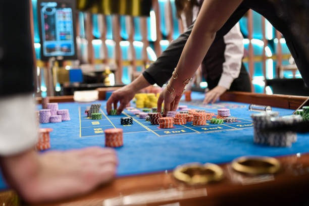 Money Train slot game interface at congtogel 88 showing reels, train symbols, and bonus meter